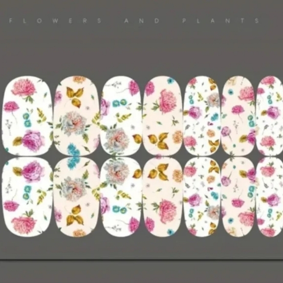 3 FOR $15 💟💟 Self Adhesive Nails Wrap - Picture 1 of 5